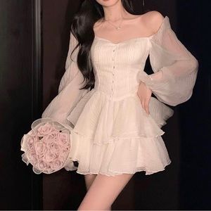 Long-sleeve V-neck plan mini a-line dress